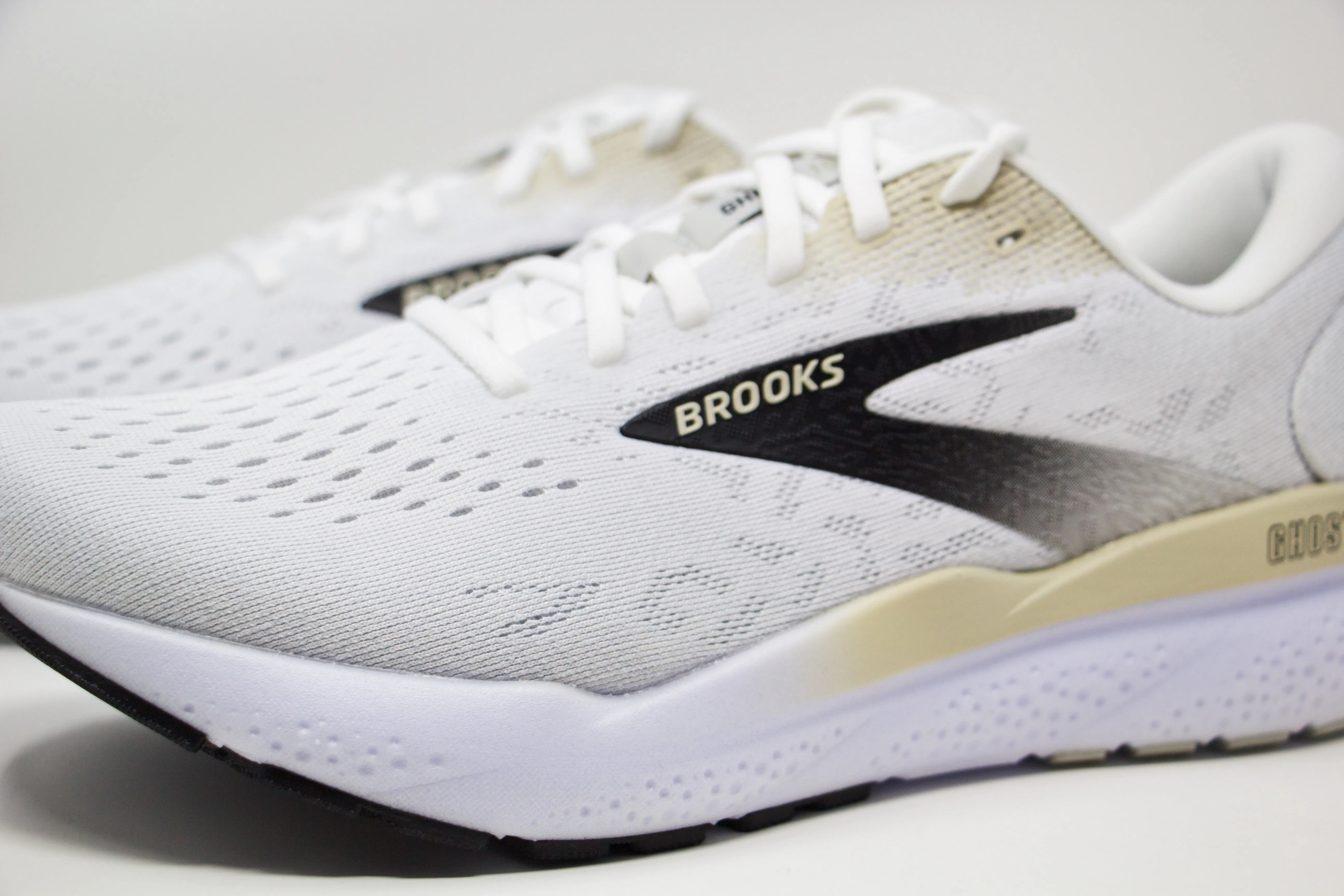 Brooks Ghost 16 Mens Running Shoes