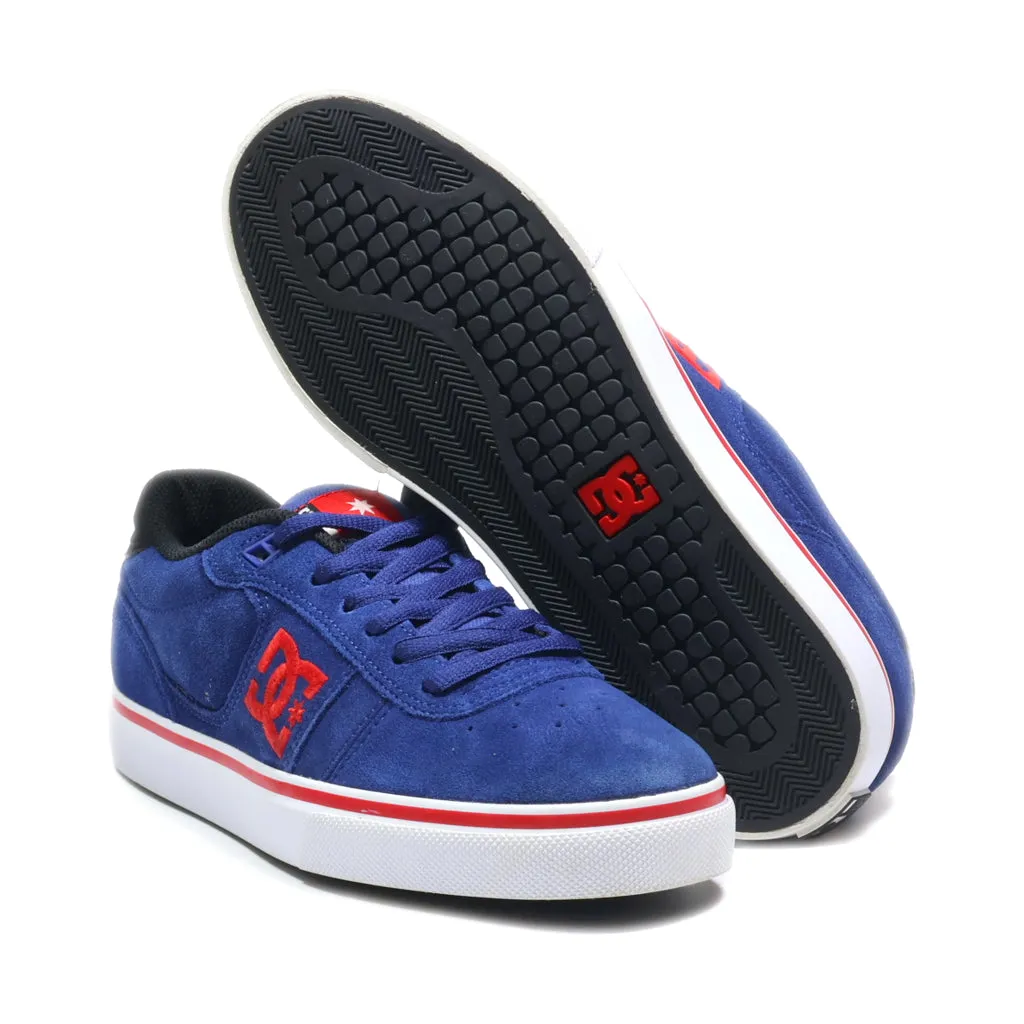Dc Shoes Low-Top Sneakers Suede Blue Colour For Women
